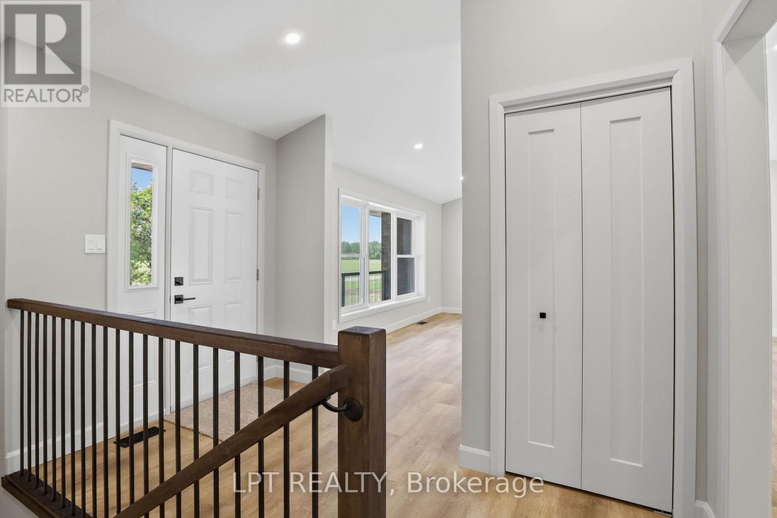 2523 TRILLIUM DRIVE - 8