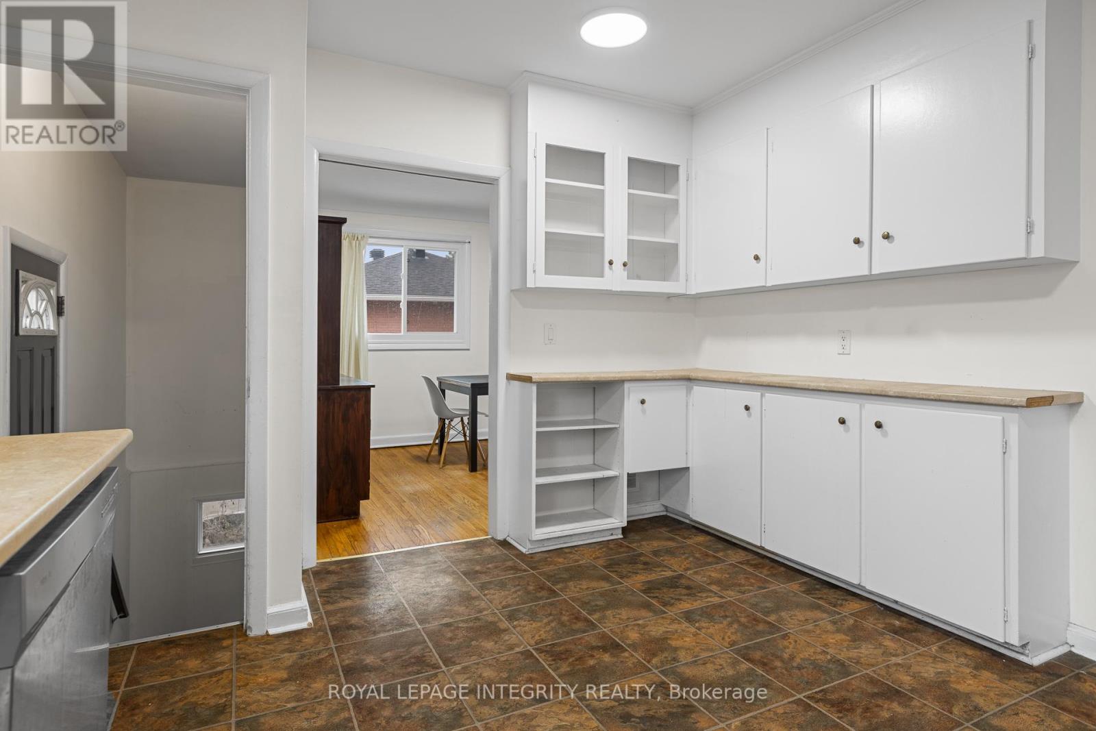 65 DAVID DRIVE - 29