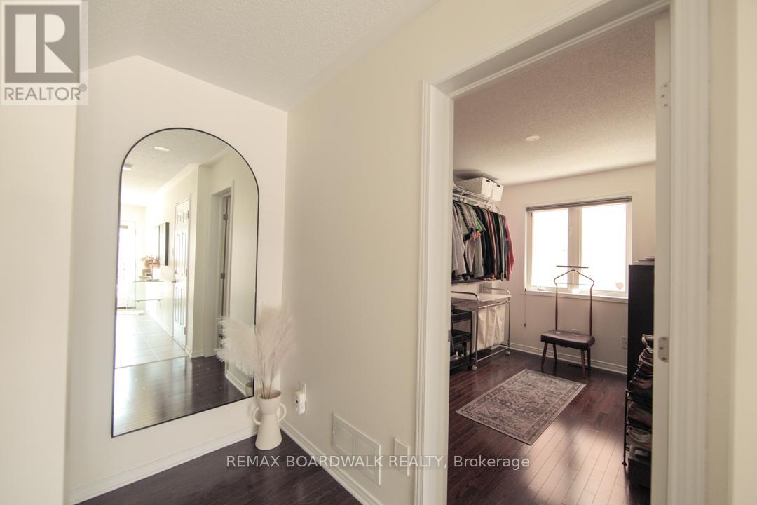 2 Bed, 2 Bath House for Sale in Ottawa – 382 CITIPLACE DRIVE, Ottawa – MLS# X13454206 - Image 13