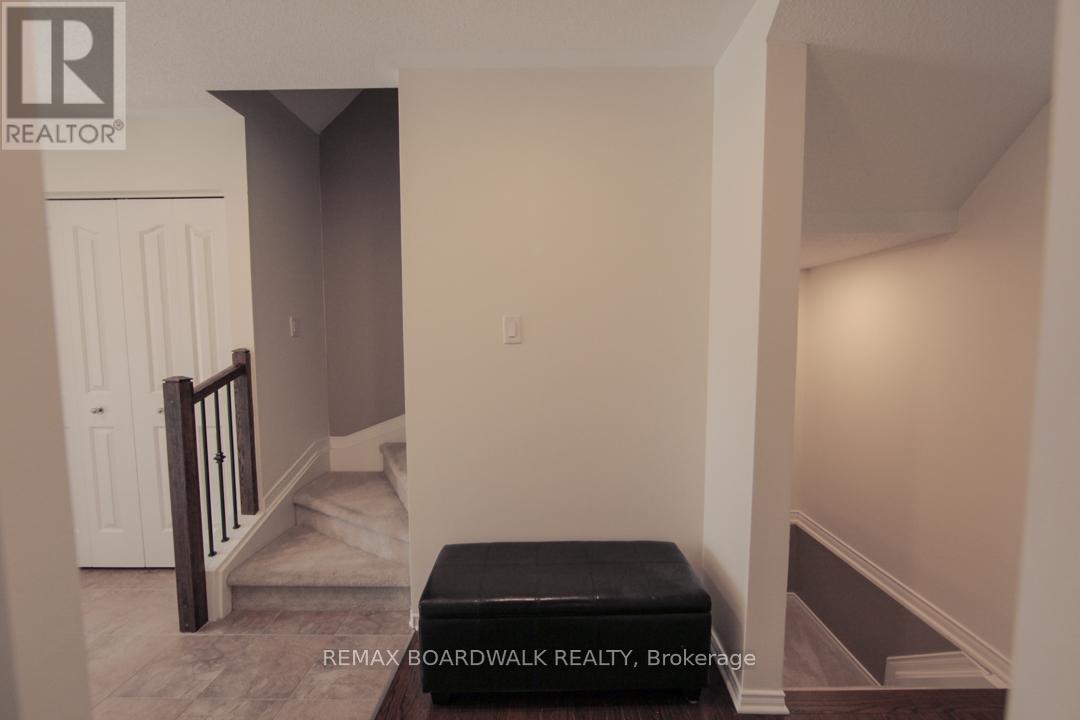 2 Bed, 2 Bath House for Sale in Ottawa – 382 CITIPLACE DRIVE, Ottawa – MLS# X13454206 - Image 15