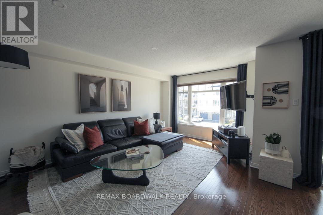 2 Bed, 2 Bath House for Sale in Ottawa – 382 CITIPLACE DRIVE, Ottawa – MLS# X13454206 - Image 22