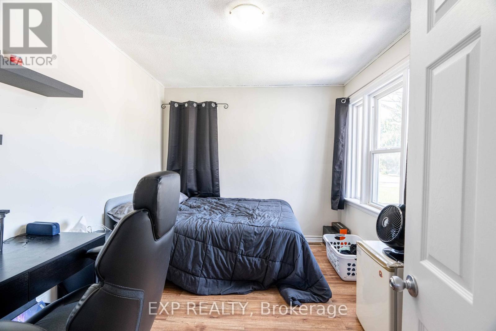 1519 HOWLAND AVENUE - 10