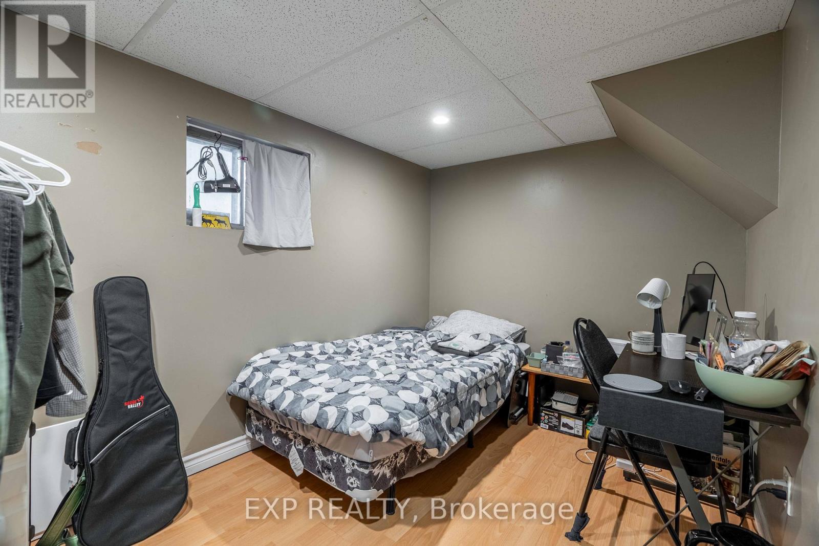 1519 HOWLAND AVENUE - 27