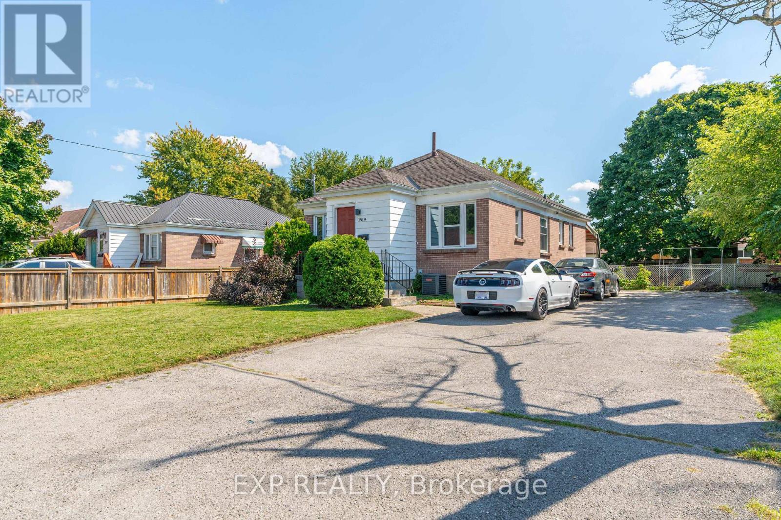 1519 HOWLAND AVENUE - 39