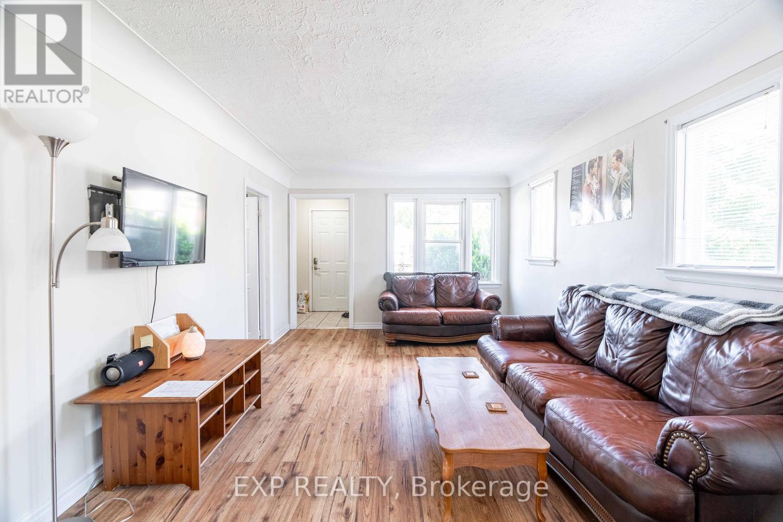 1519 HOWLAND AVENUE - 7
