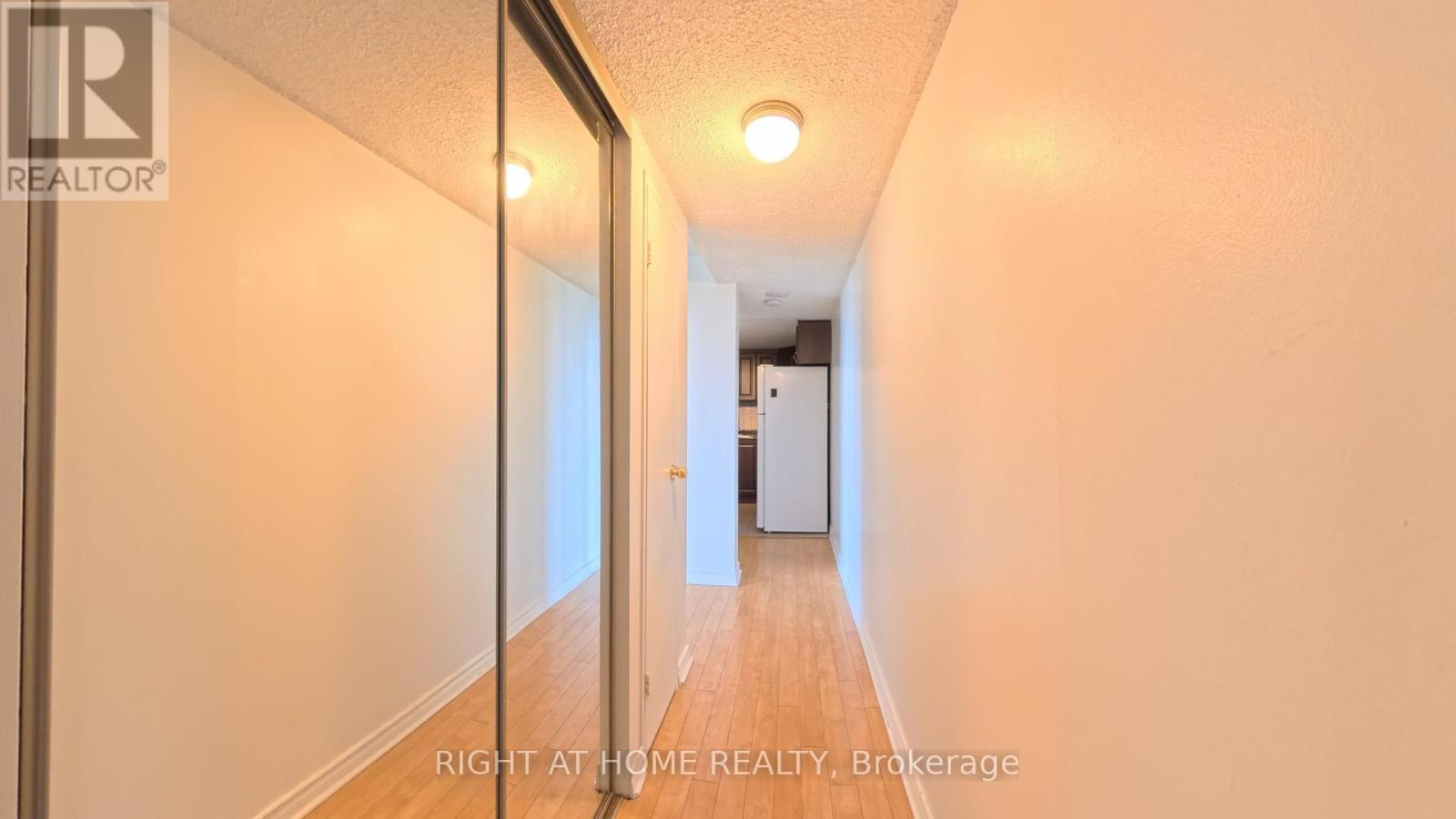 2 Bed, 1 Bath House for Rent in Ottawa – 2001 – 1785 FROBISHER LANE, Ottawa – MLS# X13231838 - Image 6