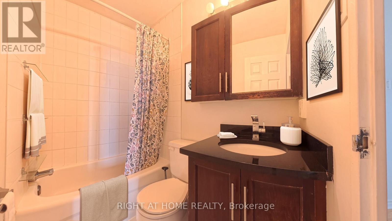 2 Bed, 1 Bath House for Rent in Ottawa – 2001 – 1785 FROBISHER LANE, Ottawa – MLS# X13231838 - Image 9
