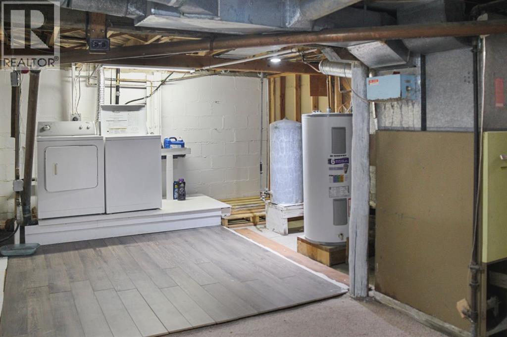 301 Waterloo Street — photo 17
