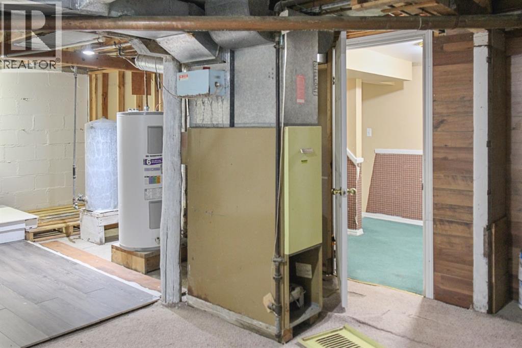 301 Waterloo Street — photo 15