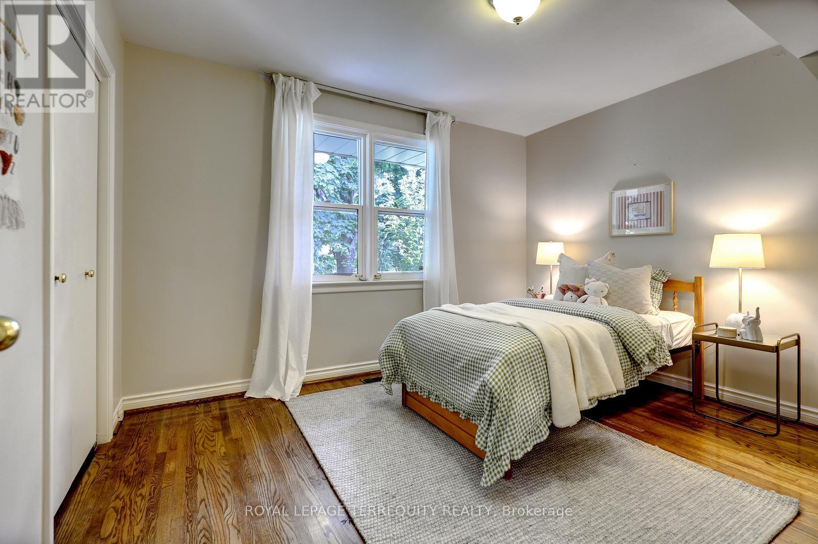 27 SHADWICK DRIVE - 15