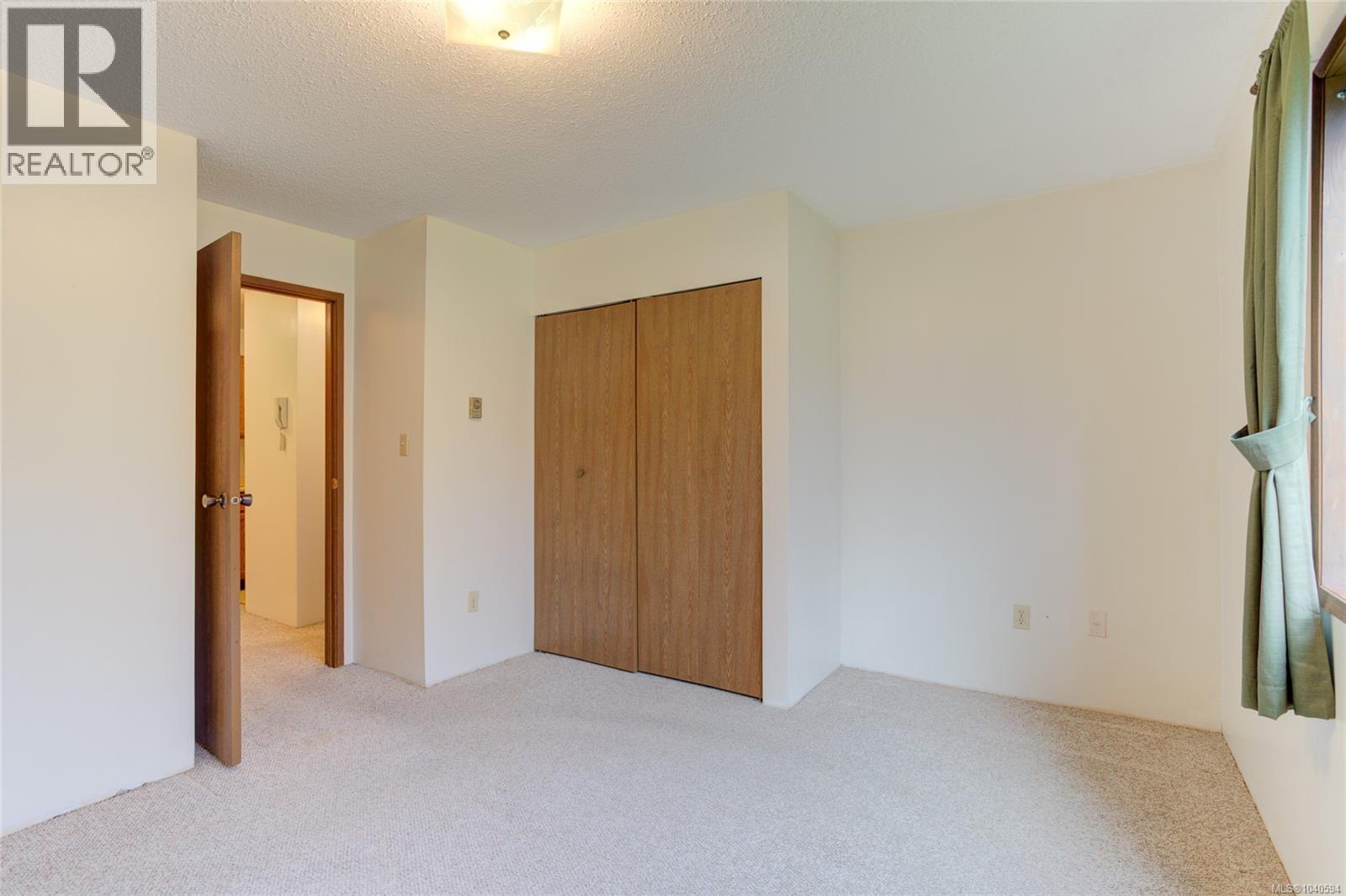 #206 18 King George St - 25