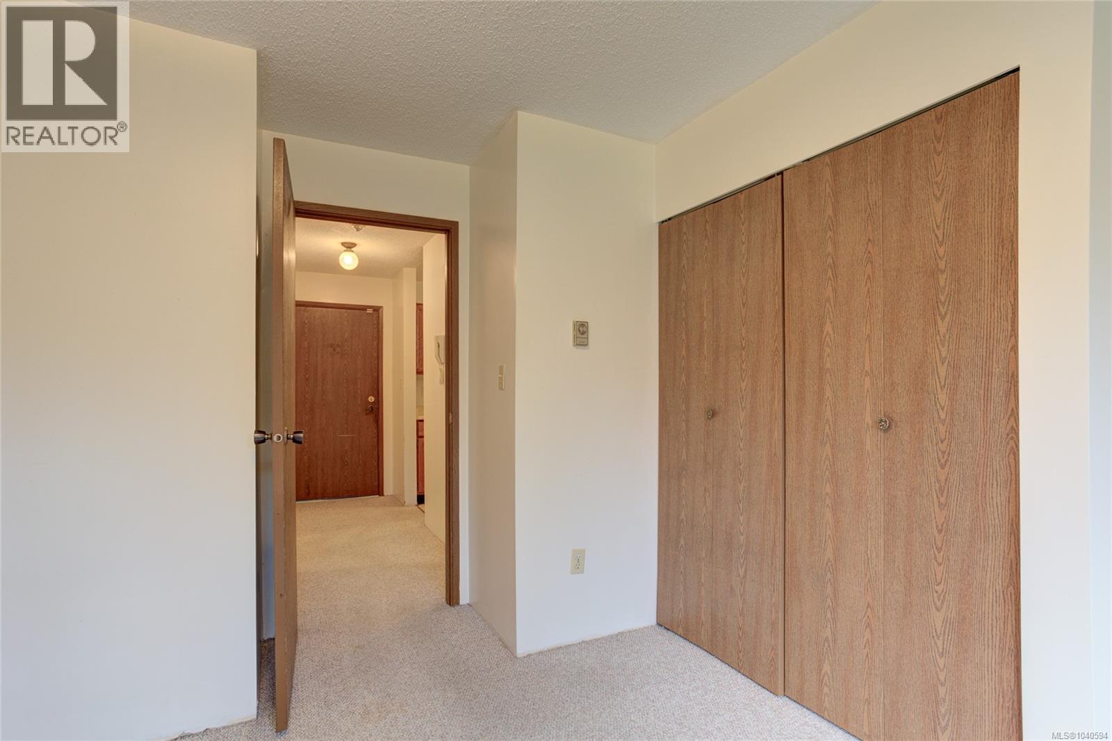 #206 18 King George St - 27