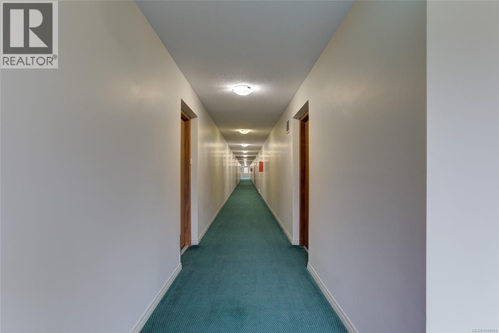#206 18 King George St - 28