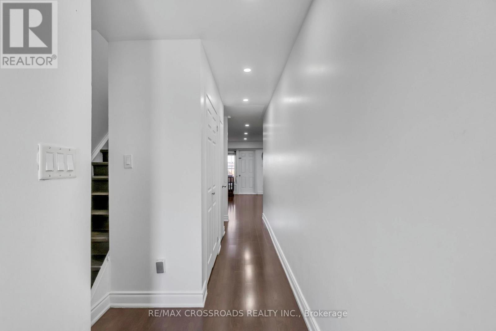 #12 7450 DARCEL AVENUE - 15