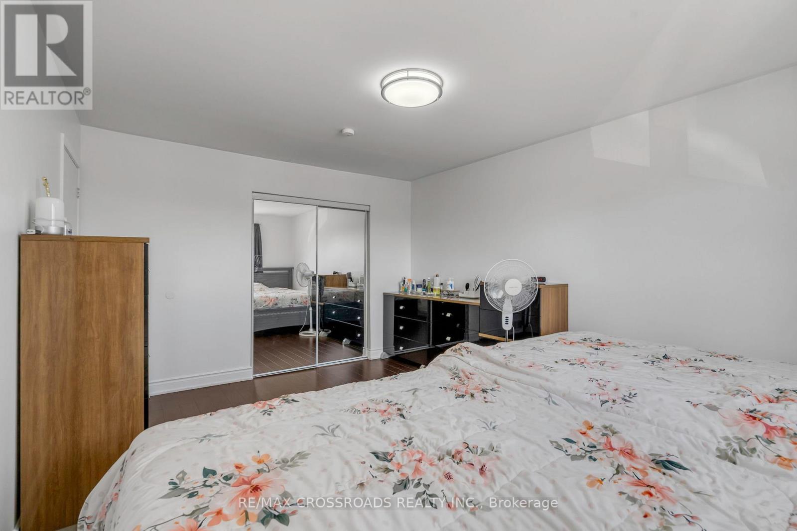 #12 7450 DARCEL AVENUE - 20