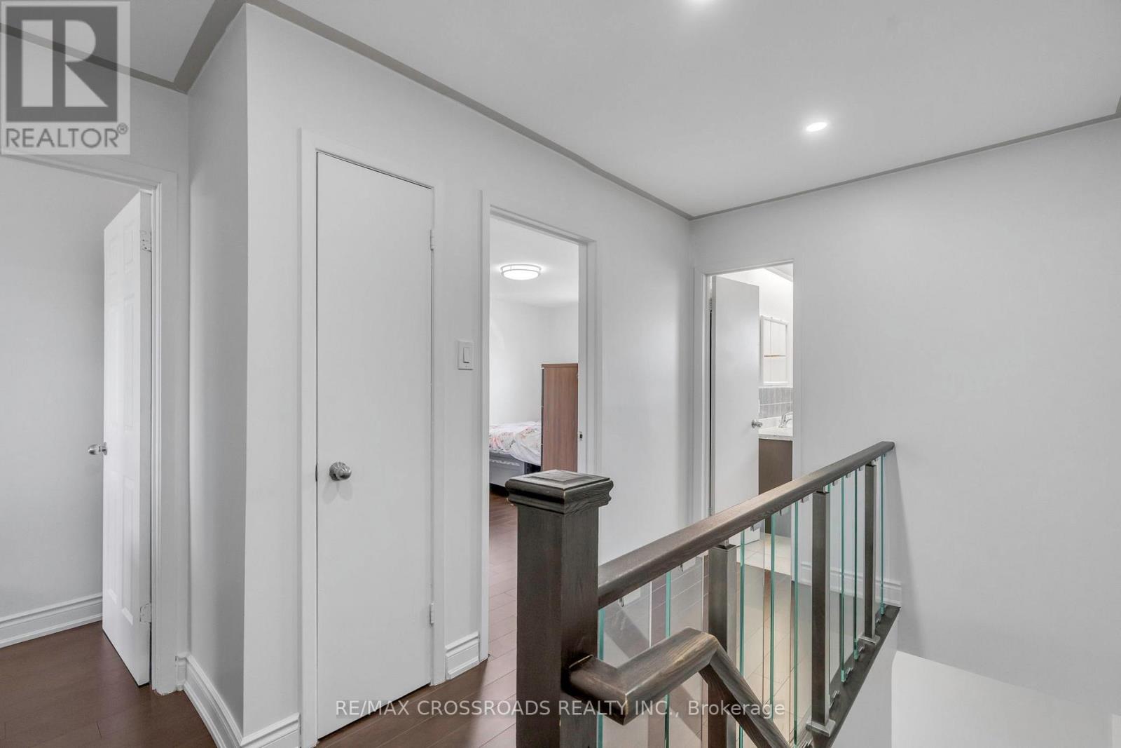#12 7450 DARCEL AVENUE - 23