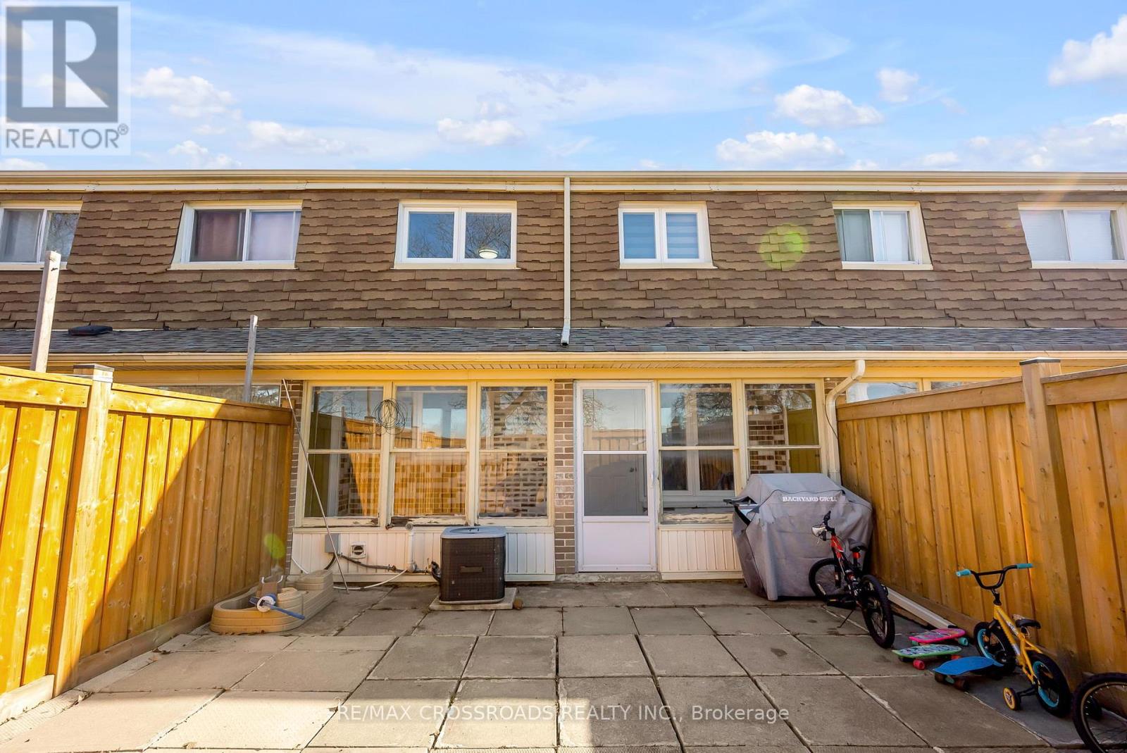 #12 7450 DARCEL AVENUE - 33