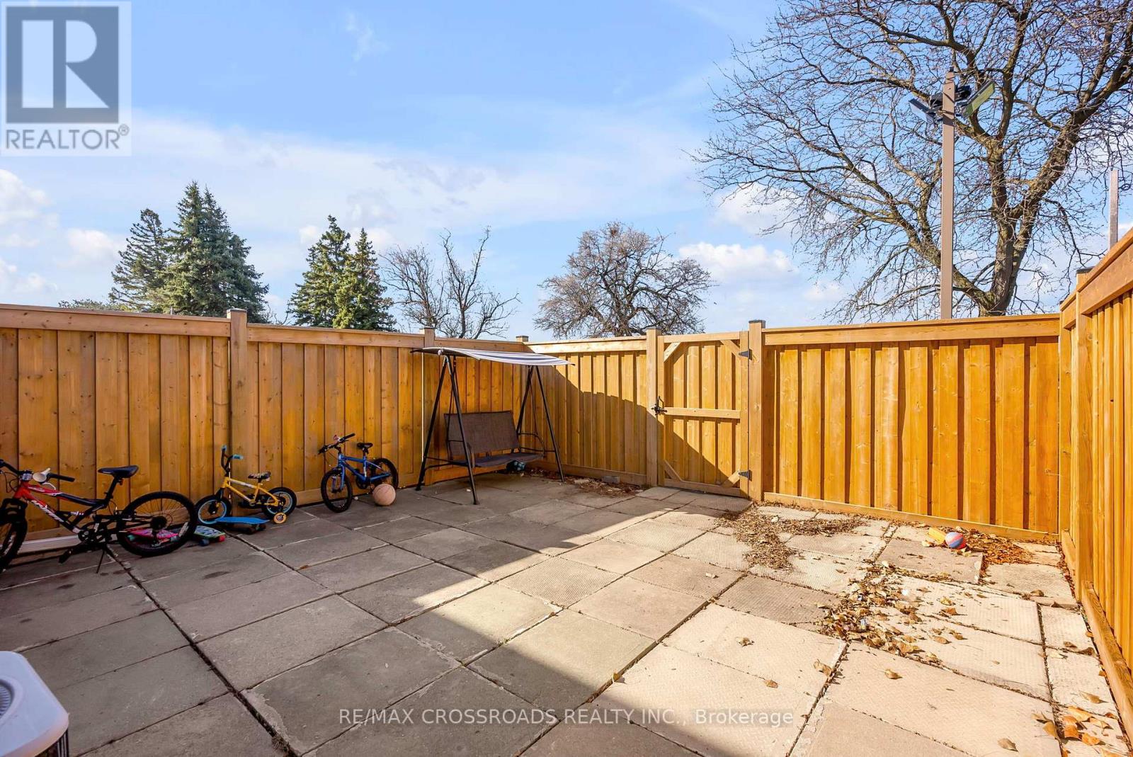 #12 7450 DARCEL AVENUE - 34