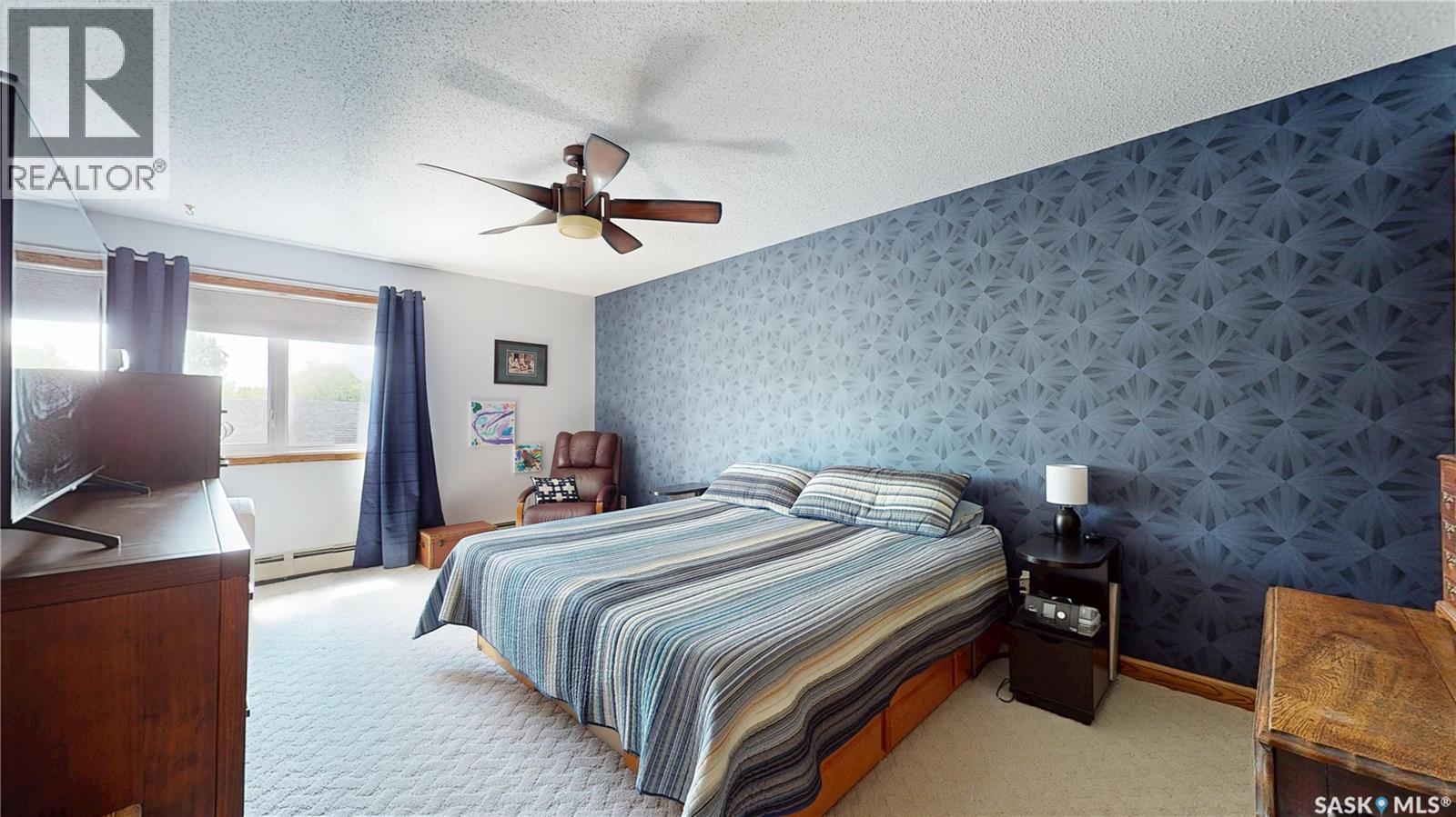 #309 2727 Victoria AVENUE - 16