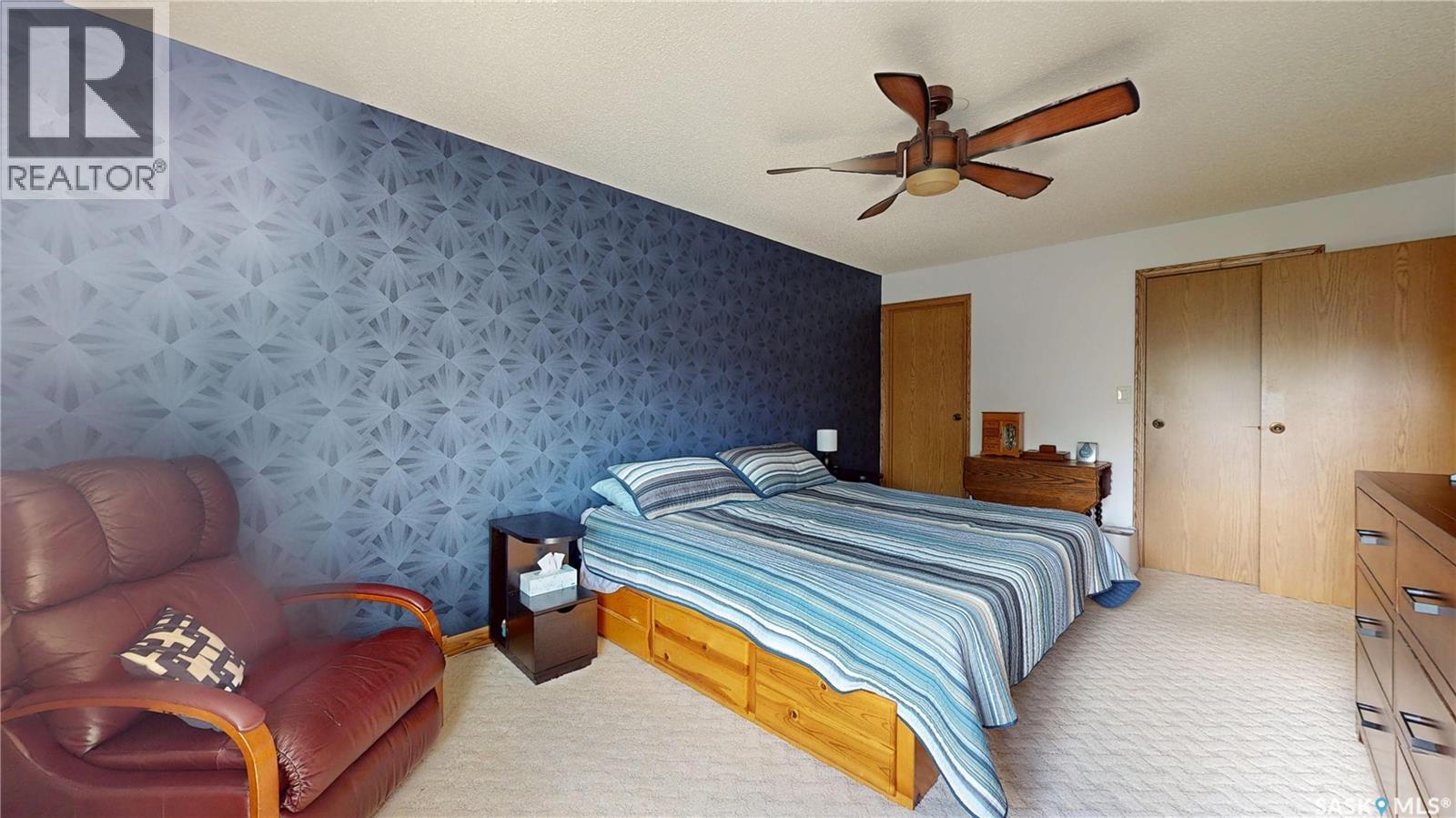 #309 2727 Victoria AVENUE - 18