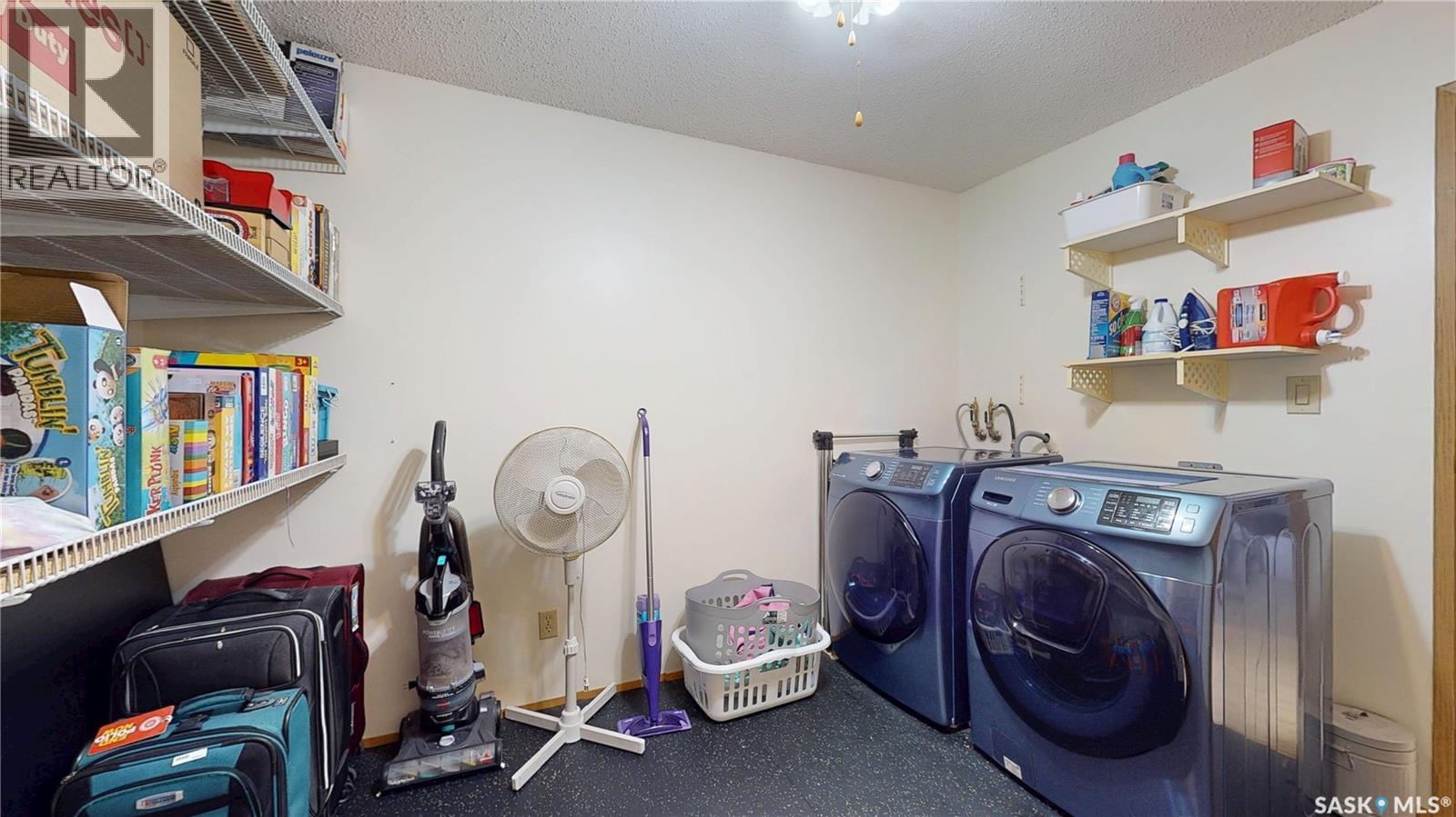 #309 2727 Victoria AVENUE - 26