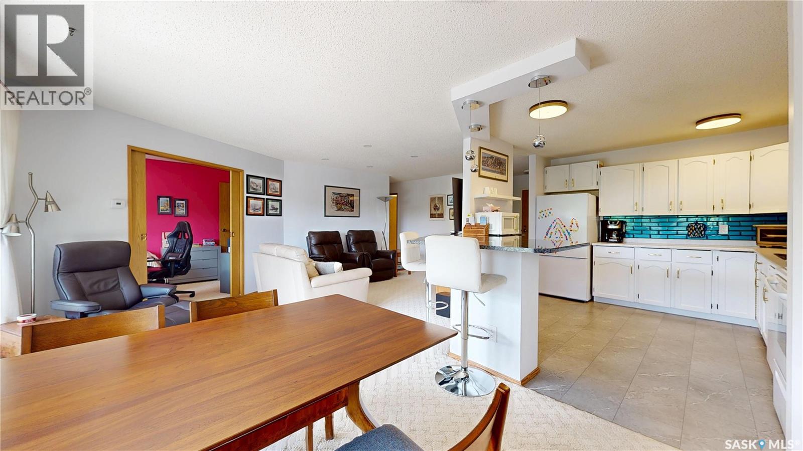 #309 2727 Victoria AVENUE - 4