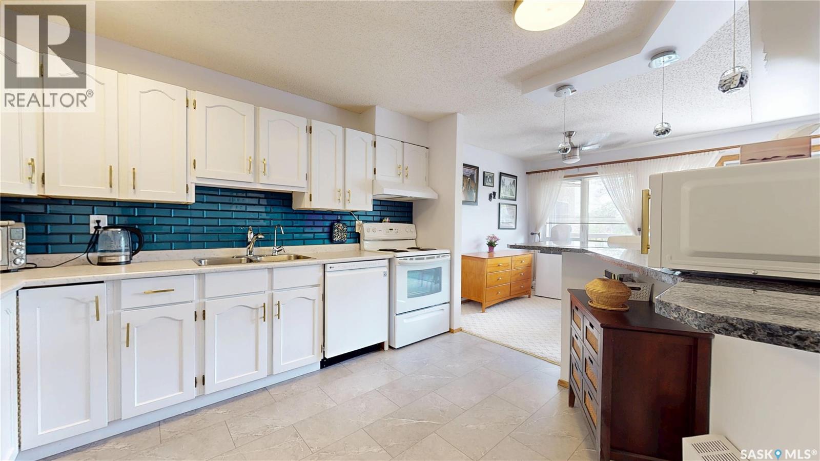 #309 2727 Victoria AVENUE - 15