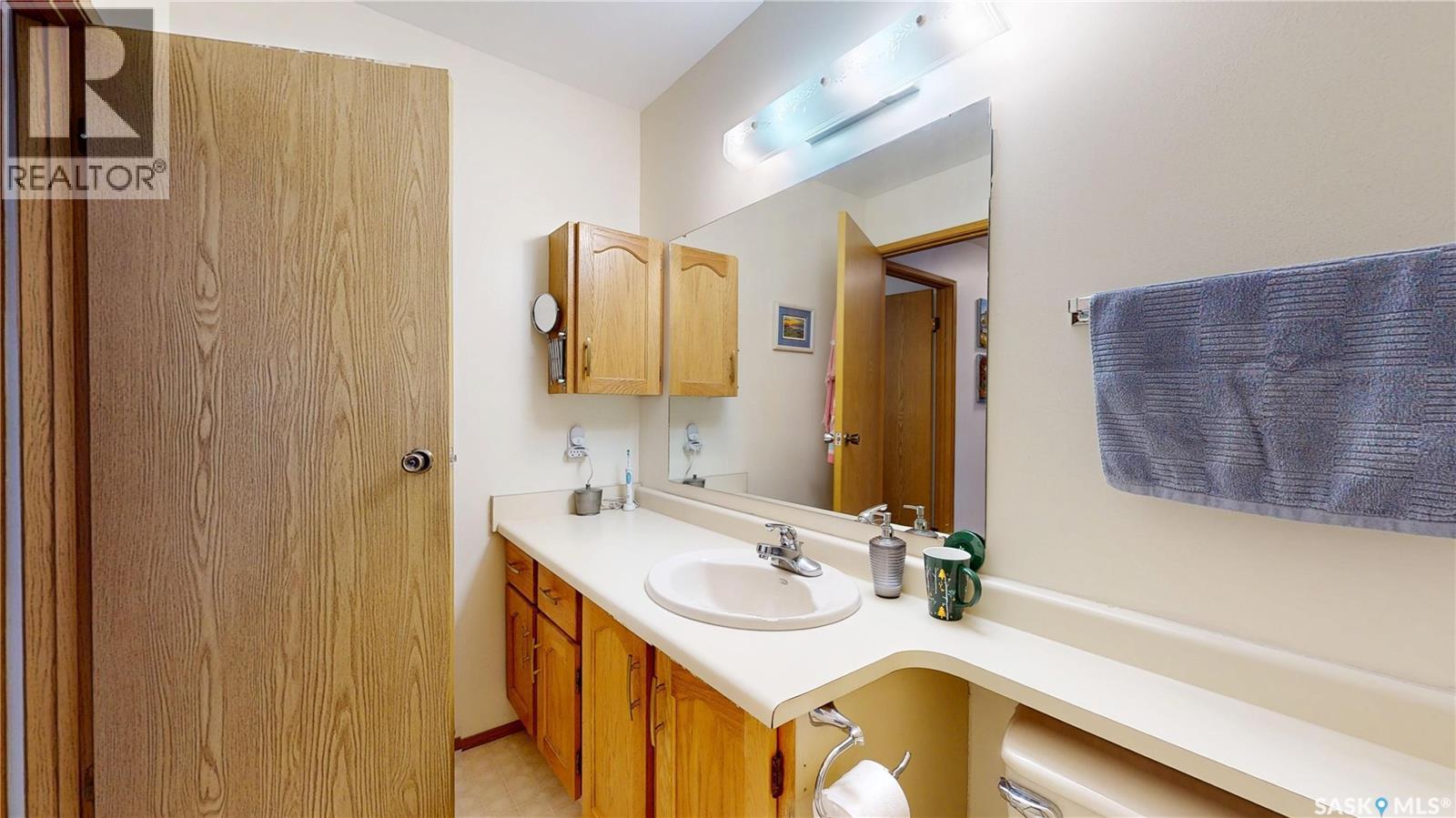 #309 2727 Victoria AVENUE - 25