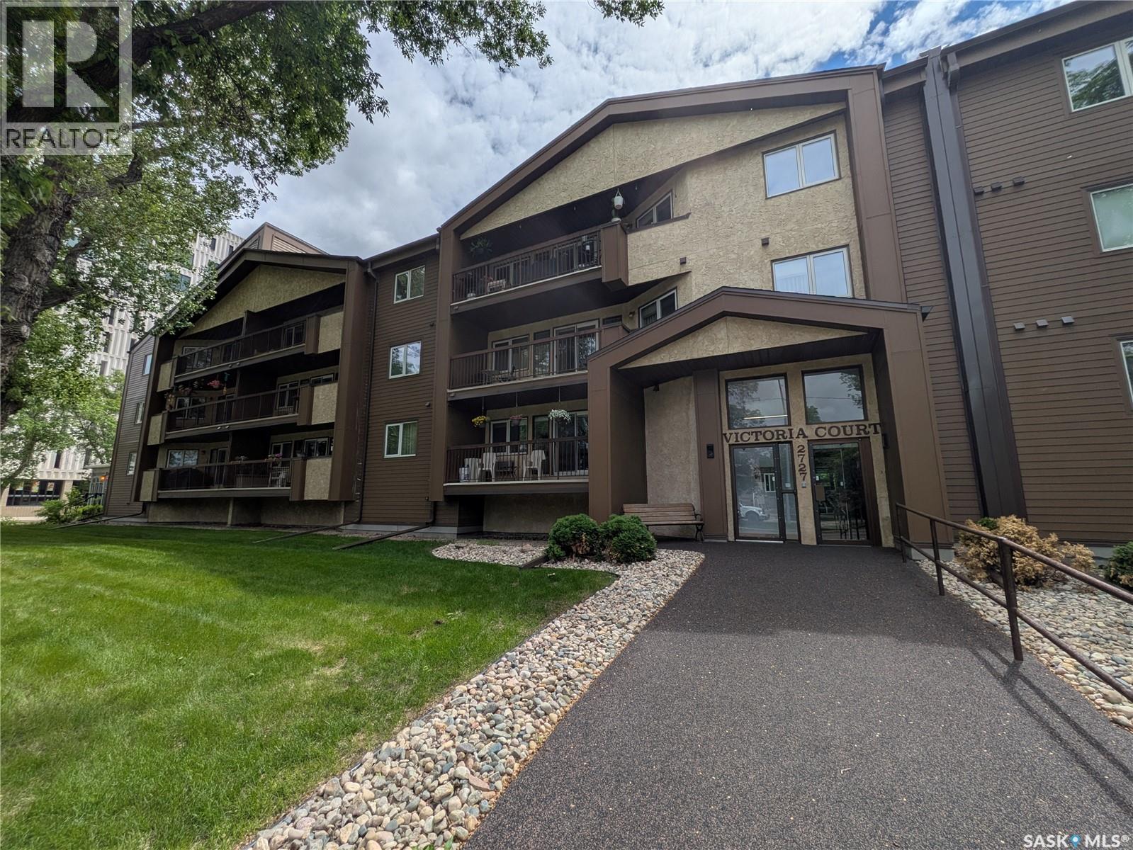 #309 2727 Victoria AVENUE - 38