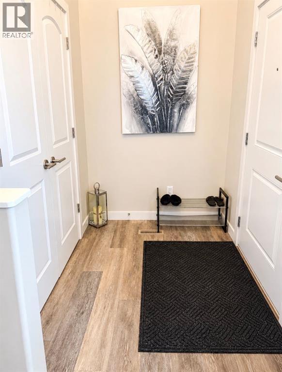 58 Village Crescent - photo 2