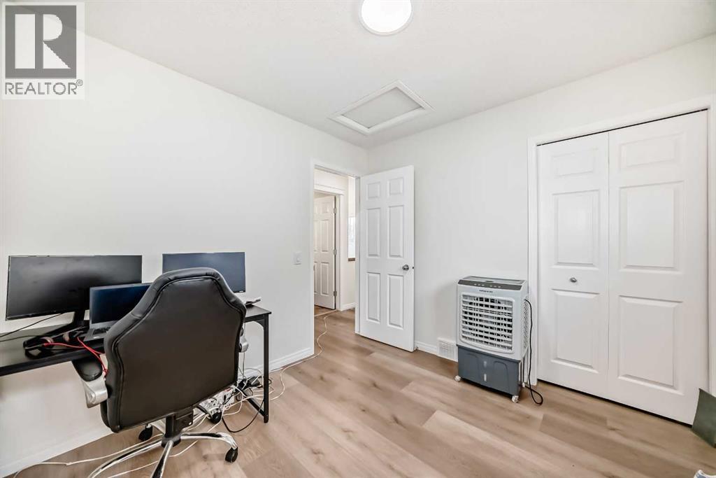 214 Coville Circle NE - 18