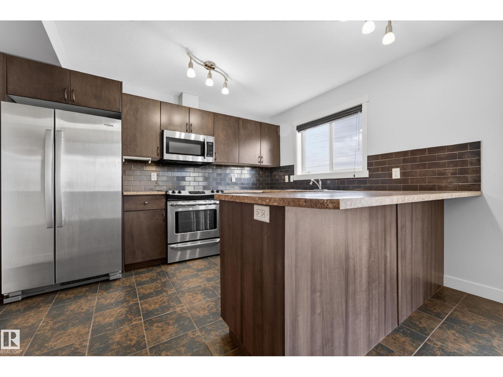 5244 1A AV SW - 11