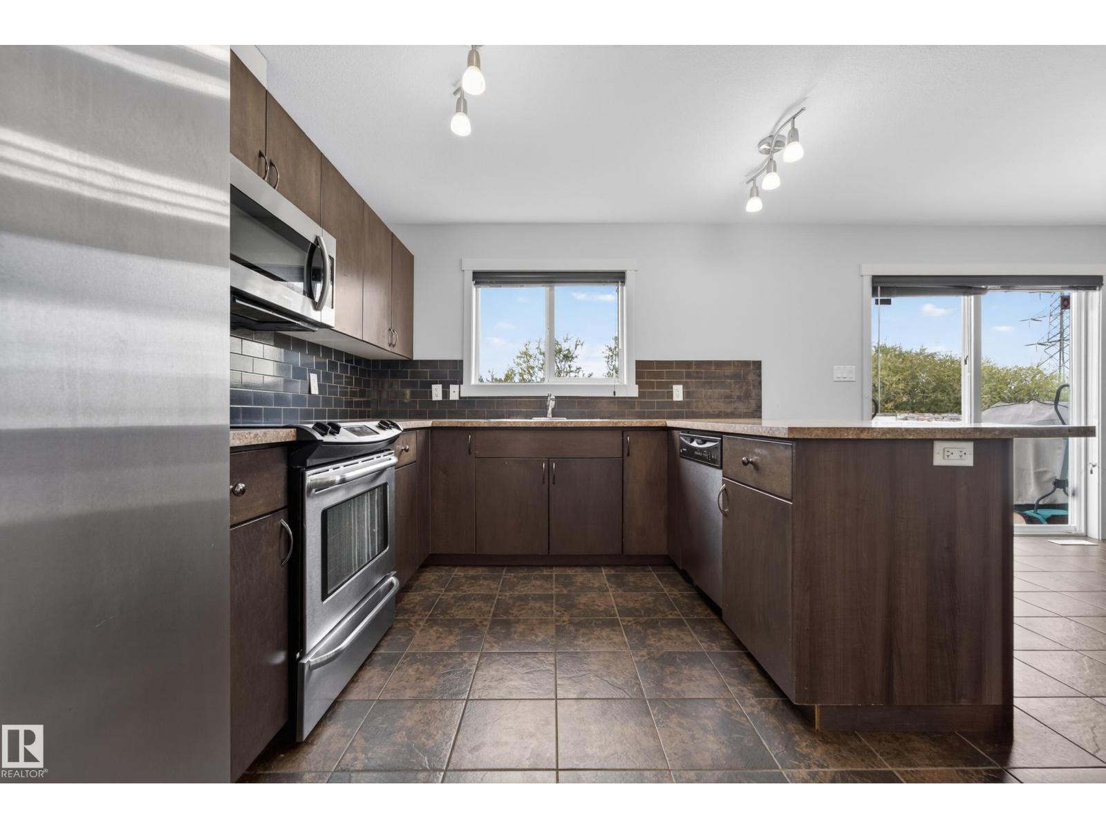 5244 1A AV SW - 12