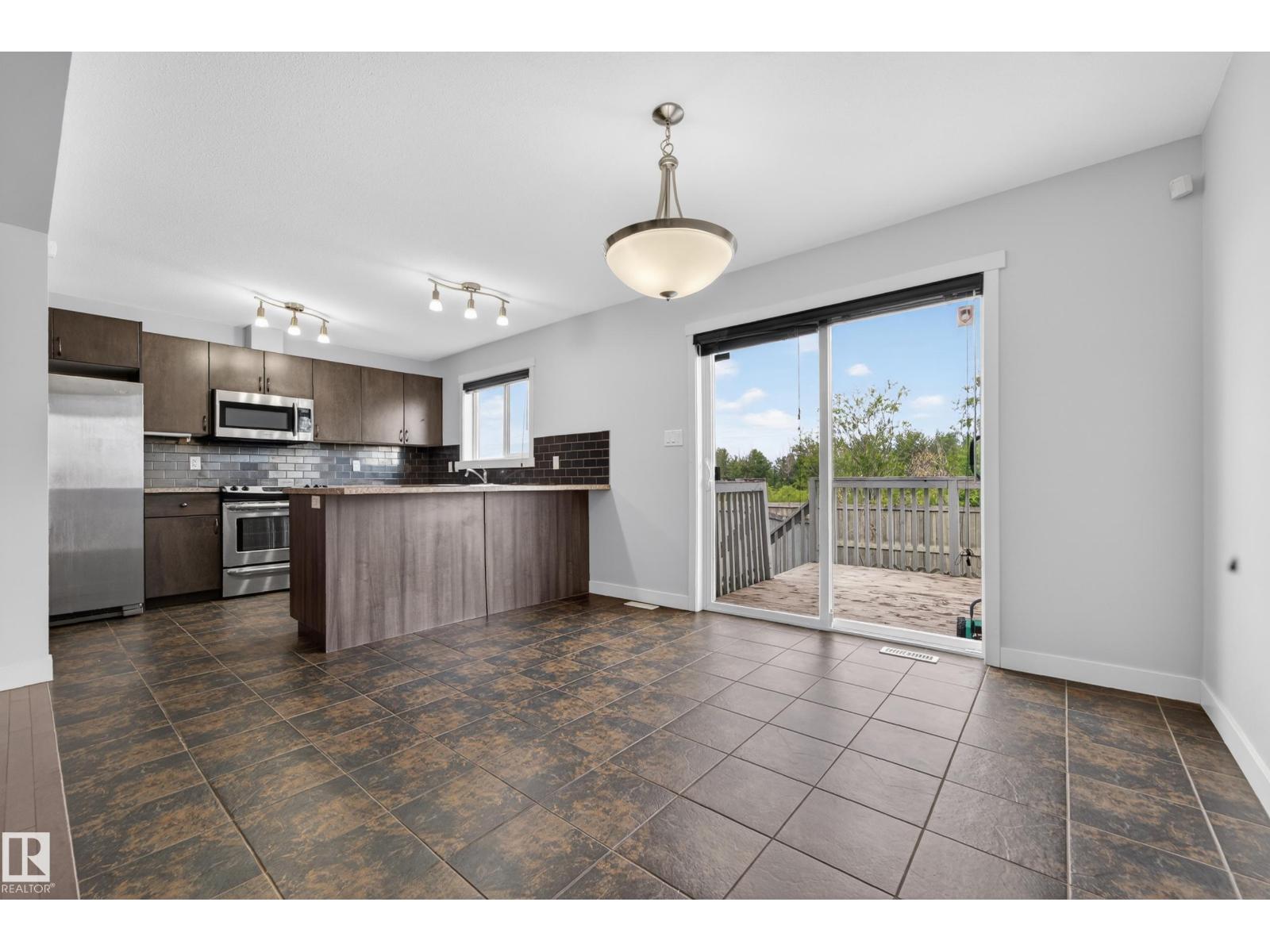 5244 1A AV SW - 14