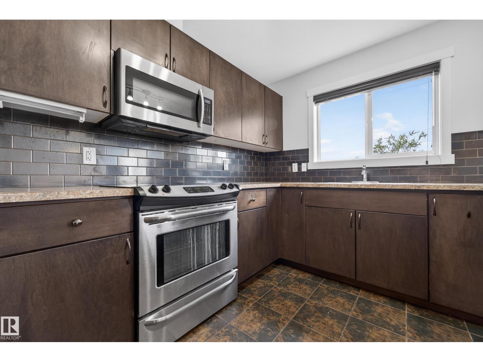 5244 1A AV SW - 18