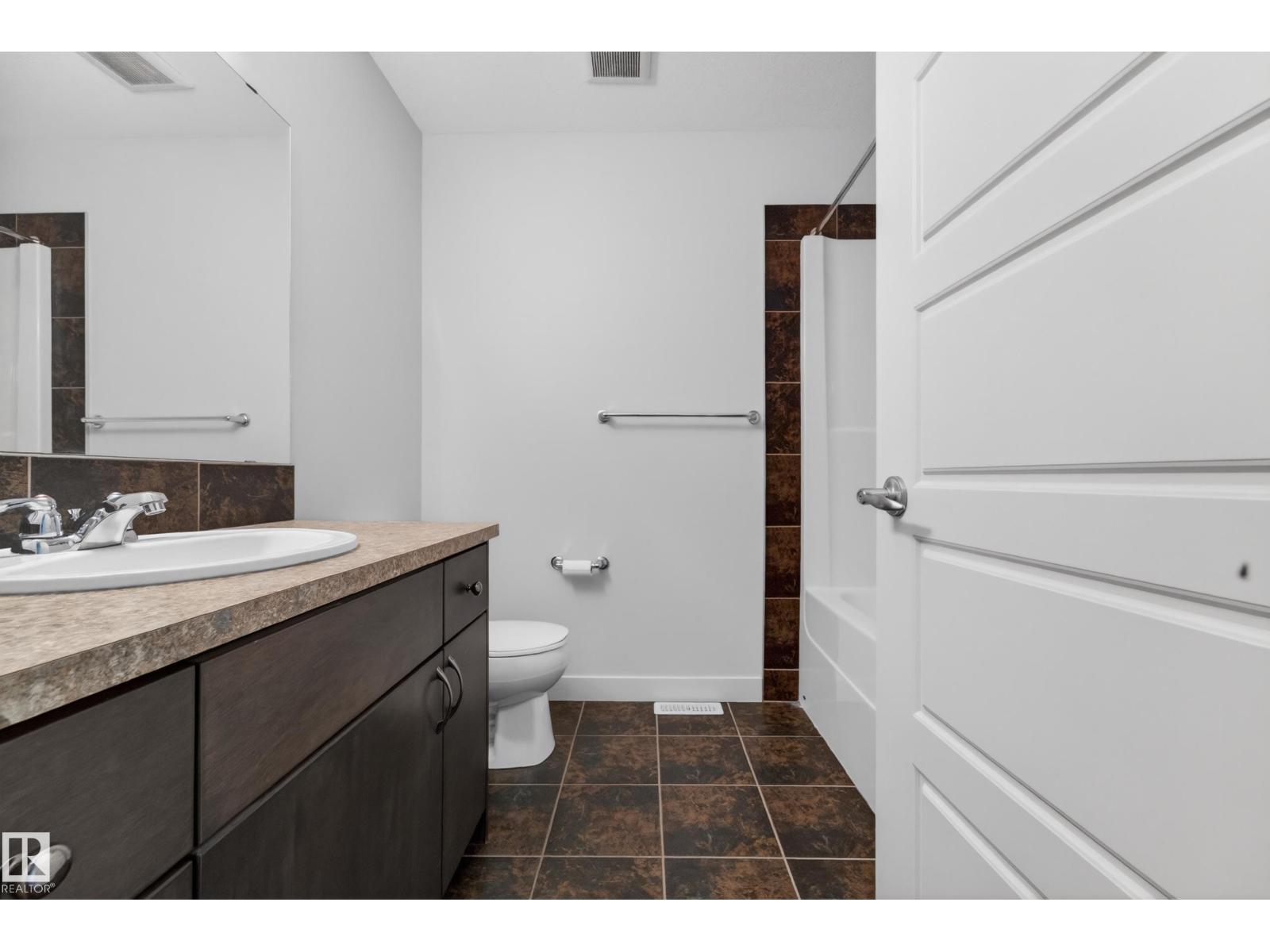 5244 1A AV SW - 28