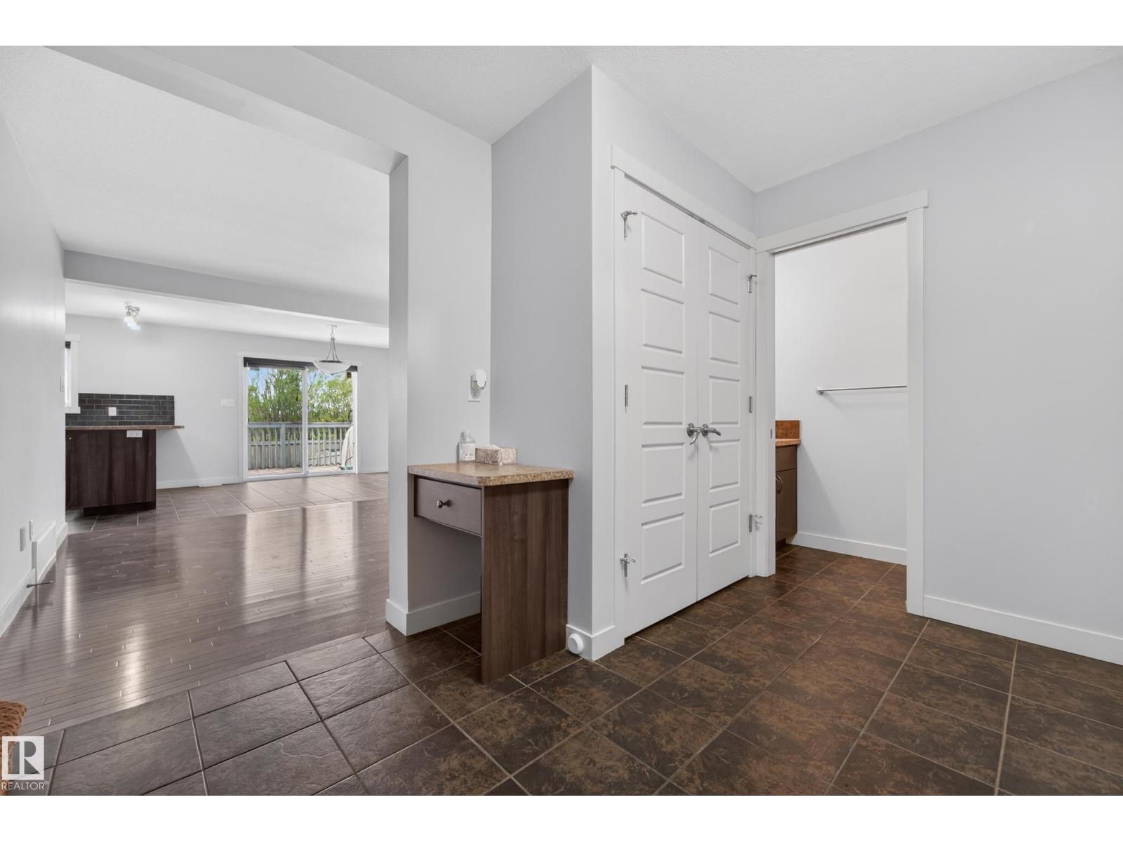 5244 1A AV SW - 4
