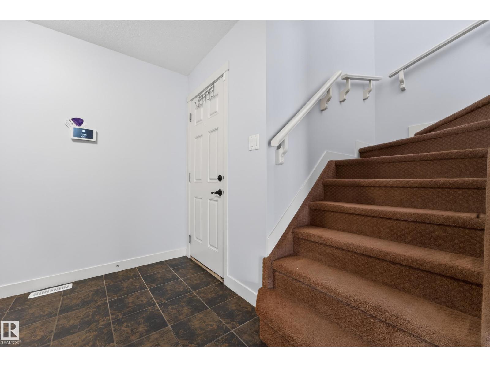5244 1A AV SW - 9