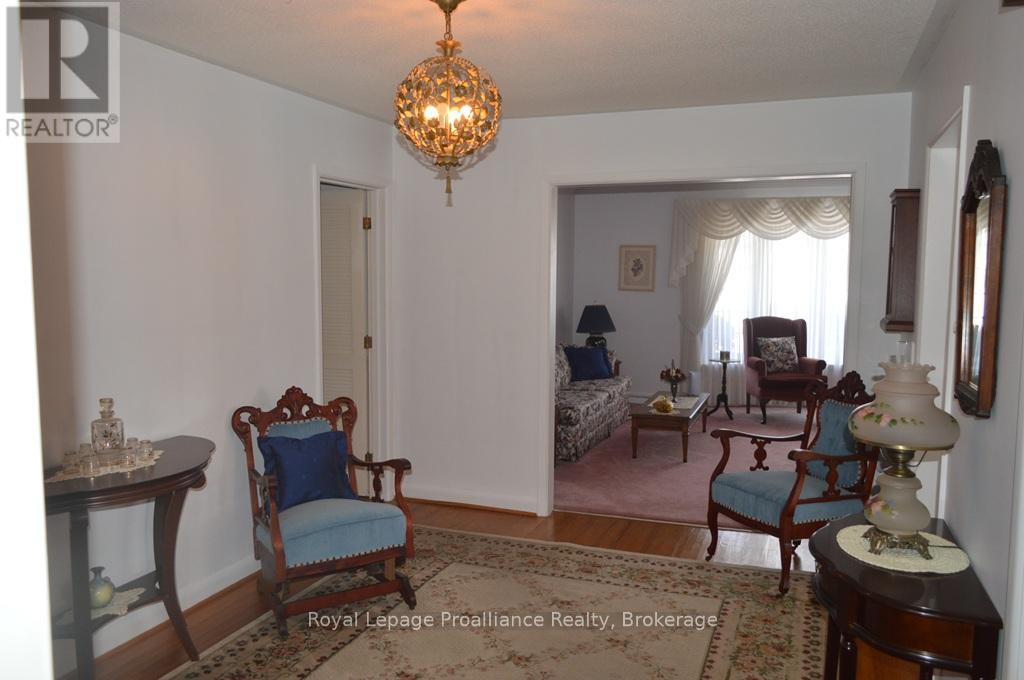 9 PARKVIEW HEIGHTS - 10