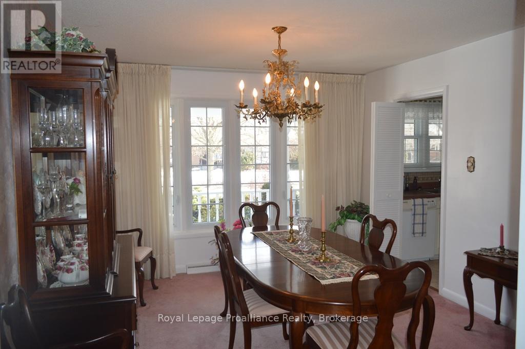 9 PARKVIEW HEIGHTS - 11