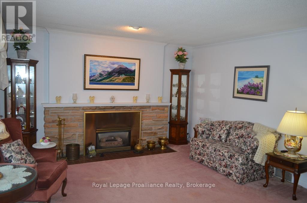9 PARKVIEW HEIGHTS - 7