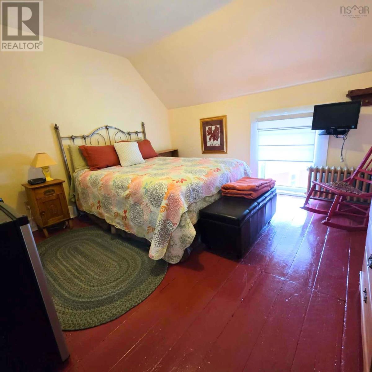 148 Crescent Street - 19