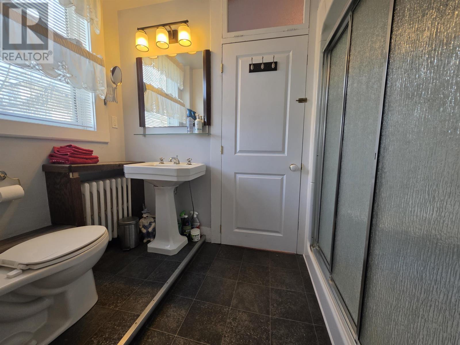 148 Crescent Street - 25