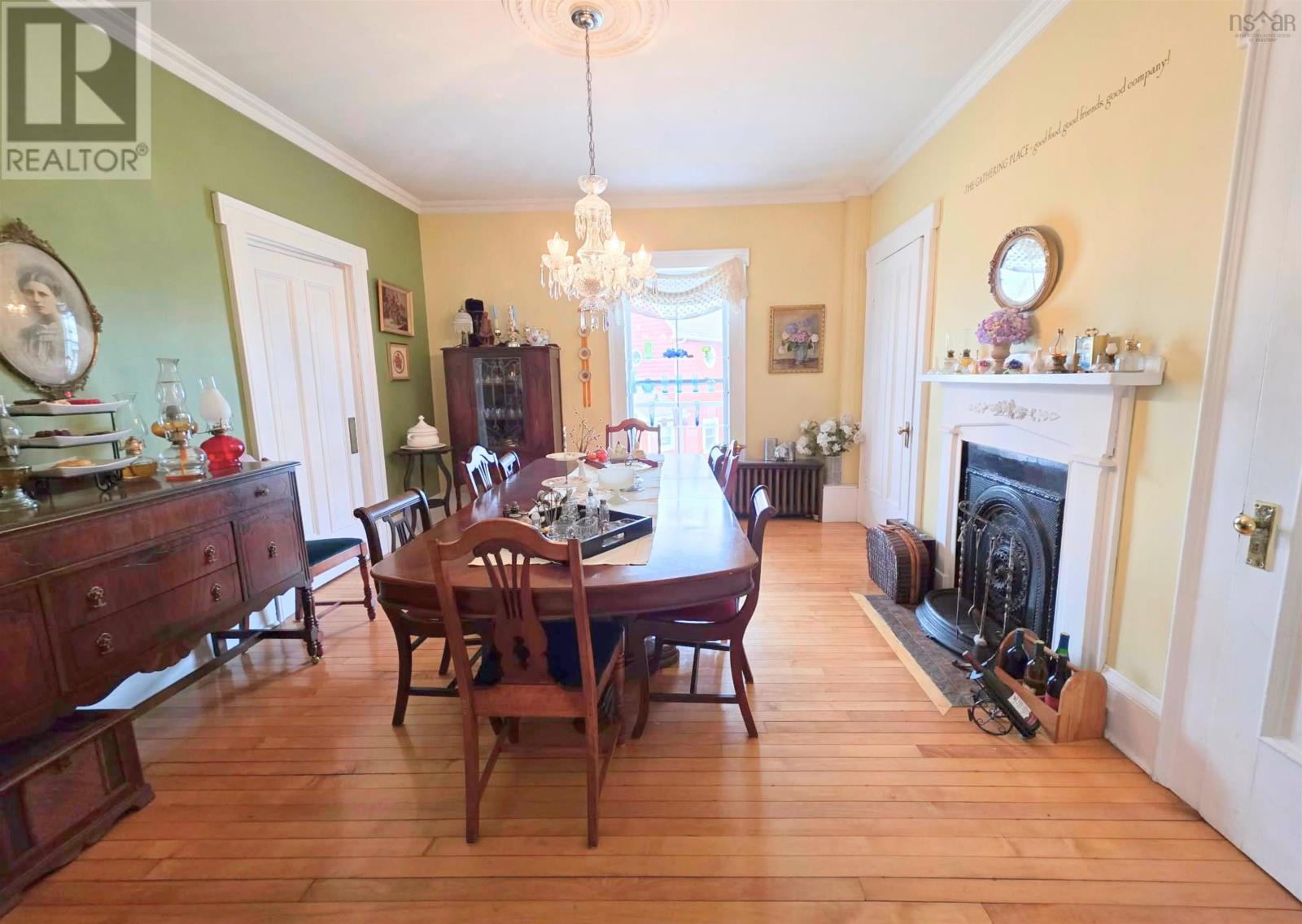 148 Crescent Street - 11