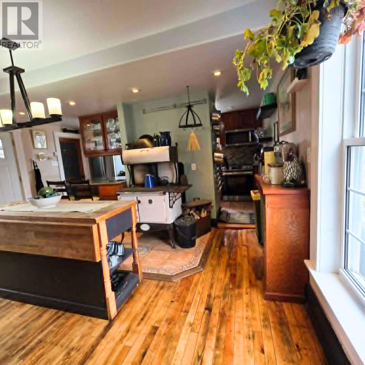 148 Crescent Street - 8