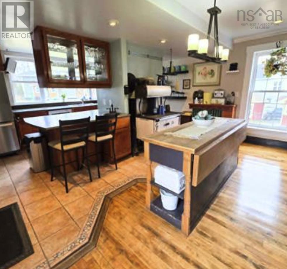 148 Crescent Street - 9