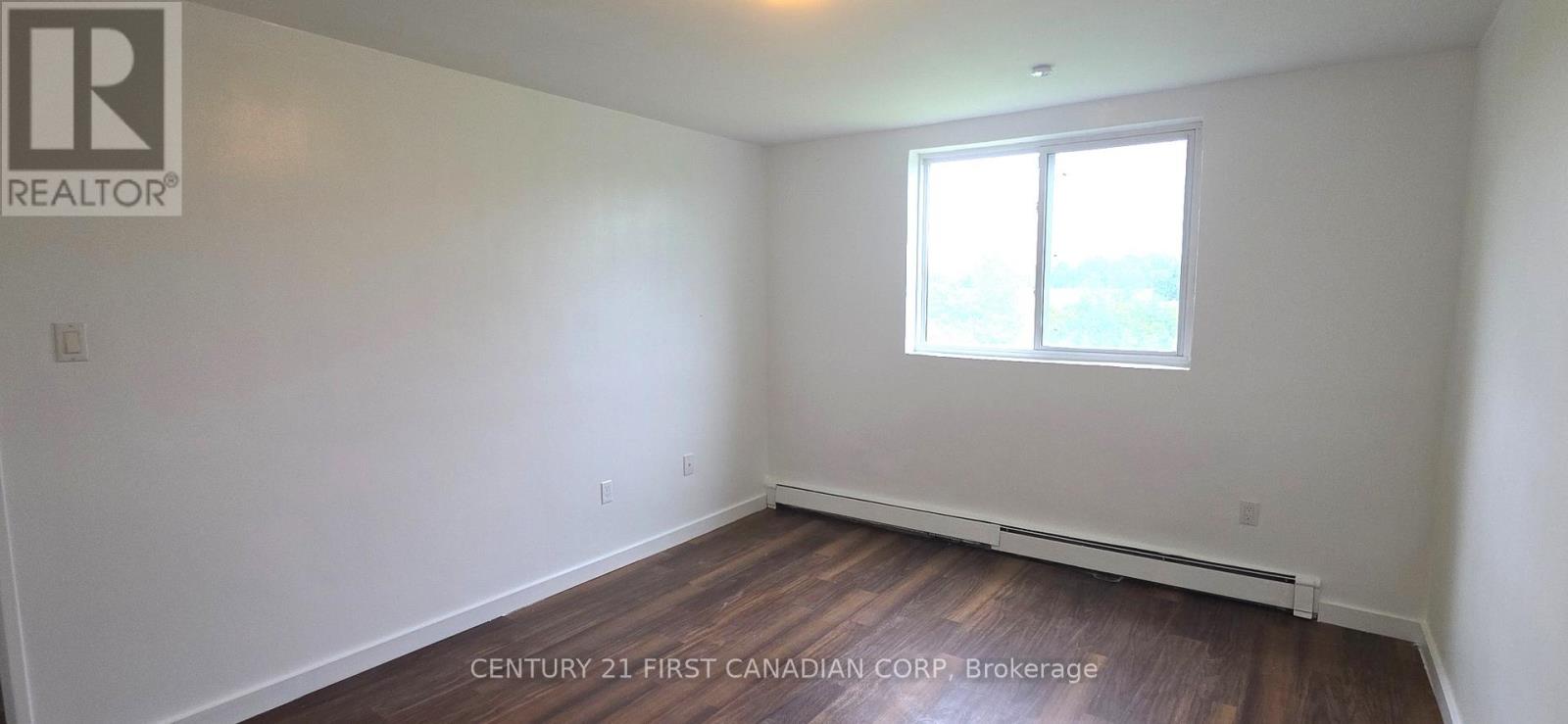 #302 573 MORNINGTON AVENUE - 19