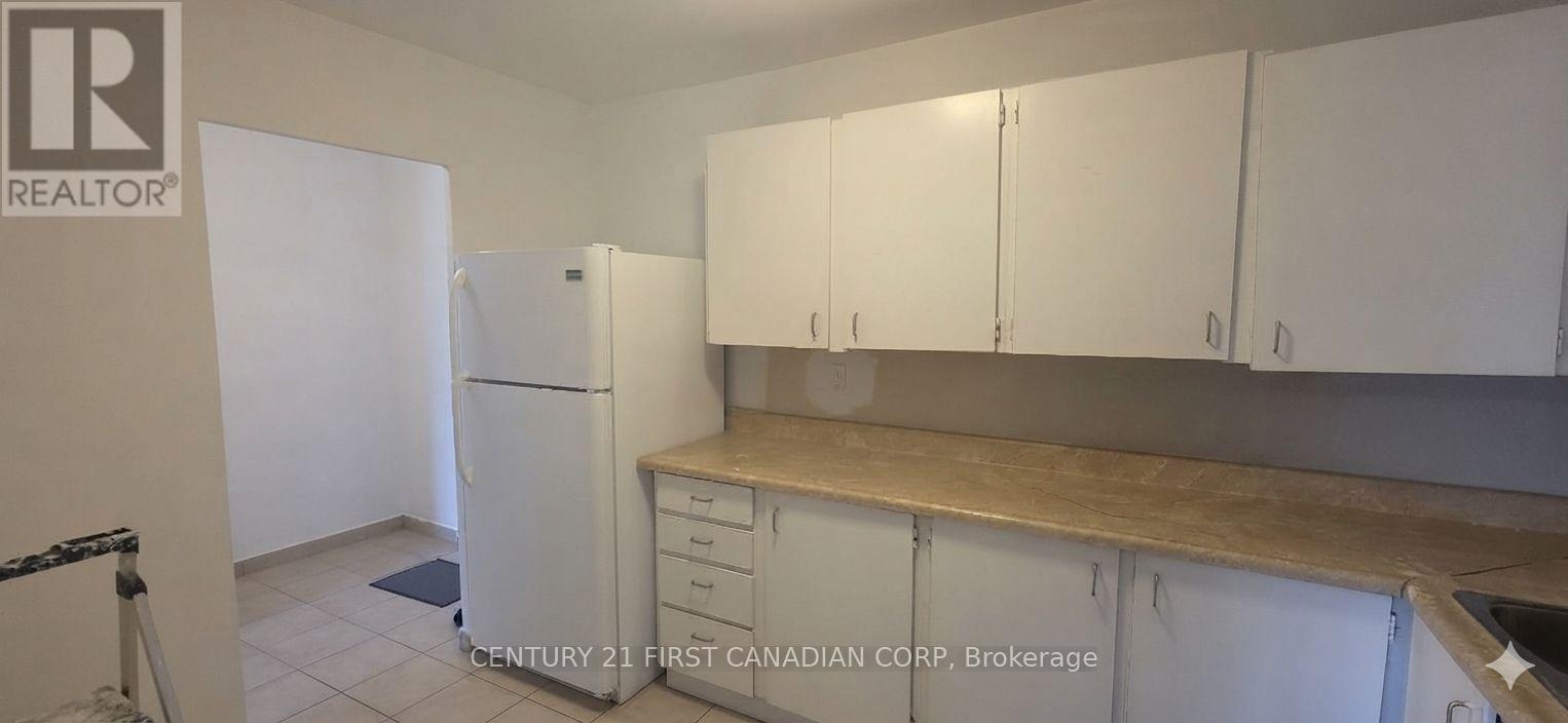 #302 573 MORNINGTON AVENUE - 8