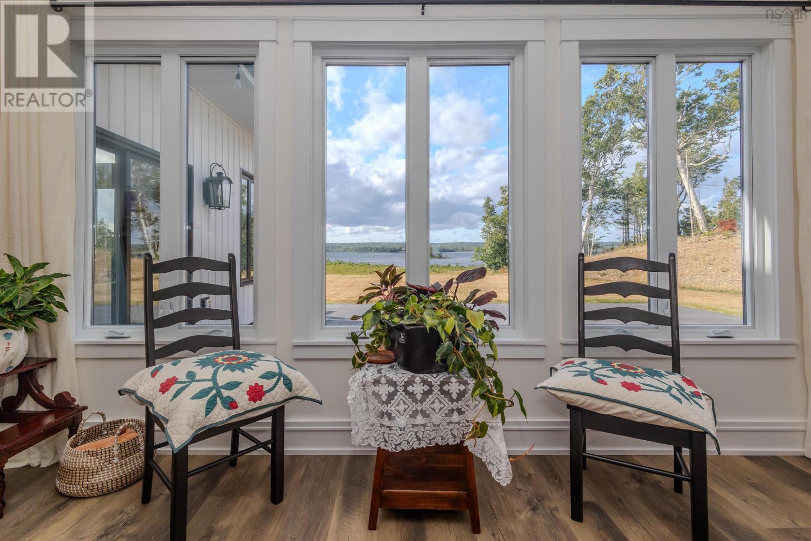 377 Shieling Drive - 21