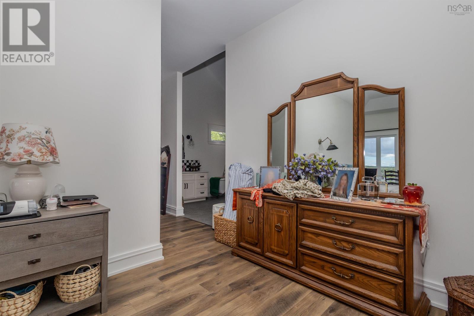 377 Shieling Drive - 23